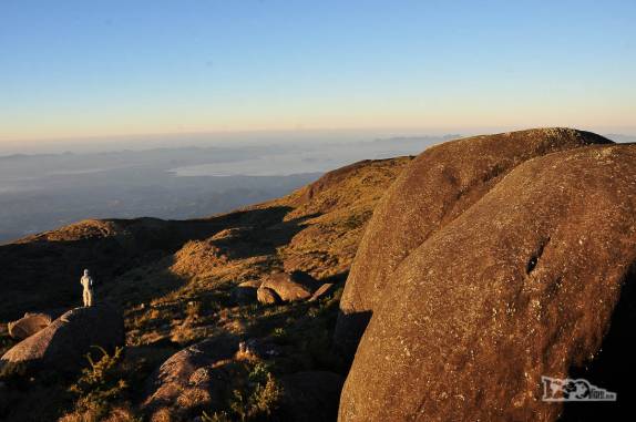 Aproveitando os primeiros raios da manhã no Parque Nacional da Serra dos Órgãos, no Rio de Janeiro